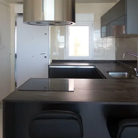 First Line P. Banus Sleeps 4 * מארבלה