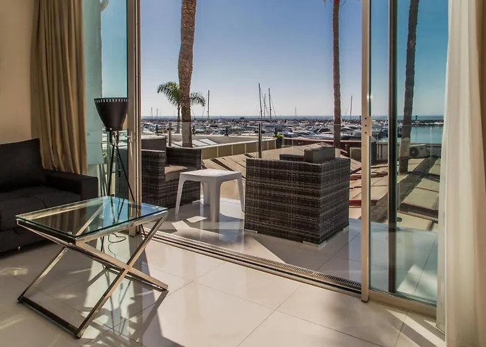 First Line P. Banus Sleeps 4