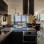 First Line P. Banus Sleeps 4 *