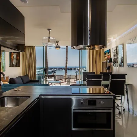 First Line P. Banus Sleeps 4 *