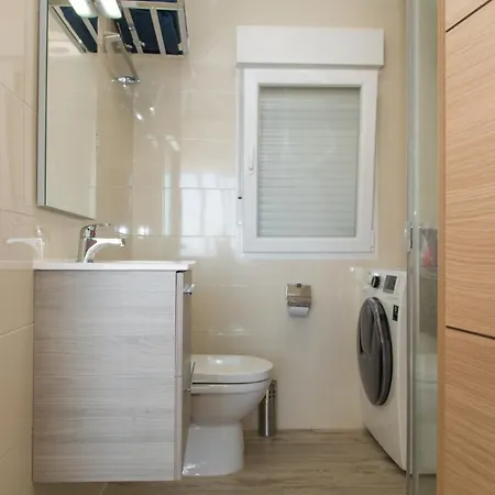 Lägenhet First Line P. Banus Sleeps 4
