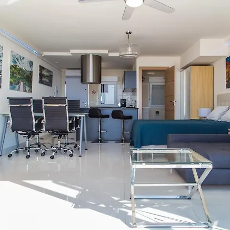 Lägenhet First Line P. Banus Sleeps 4 *