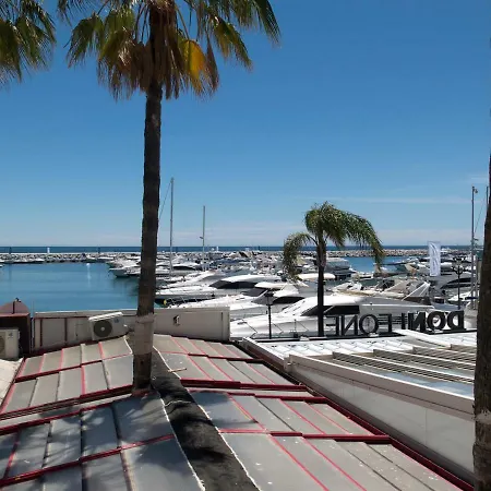 First Line P. Banus Sleeps 4 Lägenhet Marbella