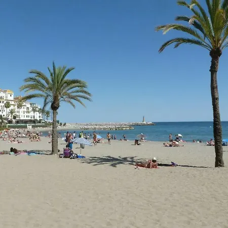 Lägenhet First Line P. Banus Sleeps 4