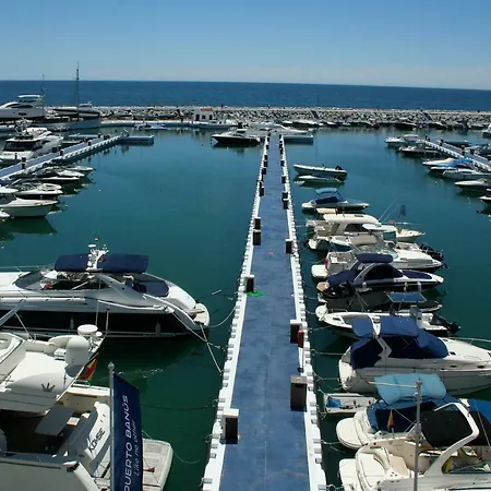 Lägenhet First Line P. Banus Sleeps 4