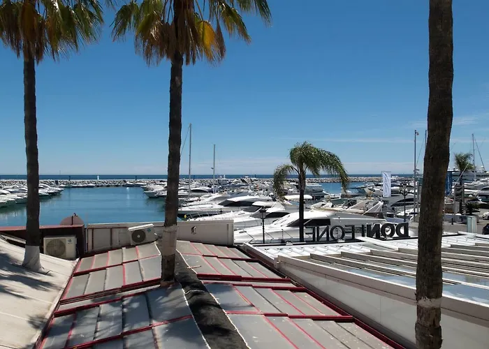 First Line P. Banus Sleeps 4 Apartment Marbella