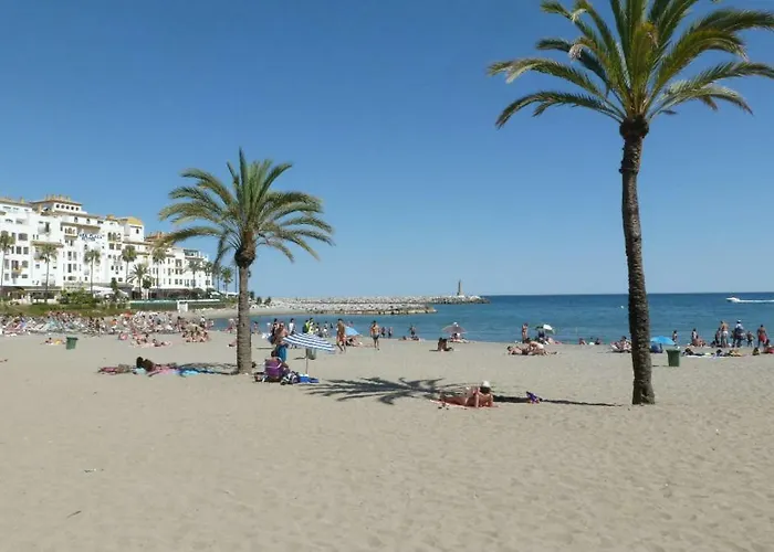 Apartment First Line P. Banus Sleeps 4